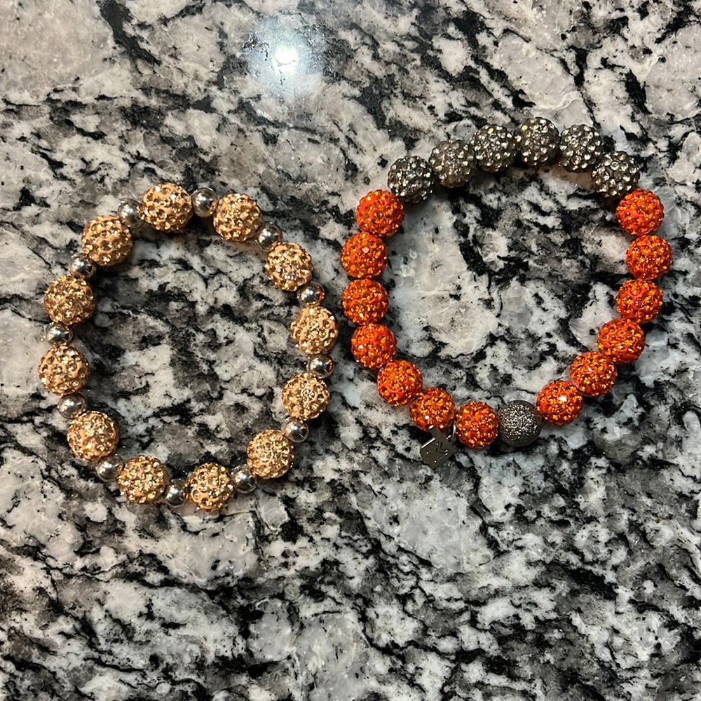 Stretchy peach and orange bracelet